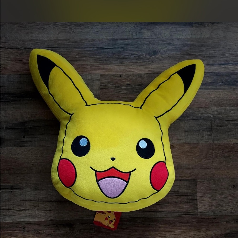 NWT Pokémon Pikachu, anime kids bedding, super soft, plush cuddle, buddy one Sz